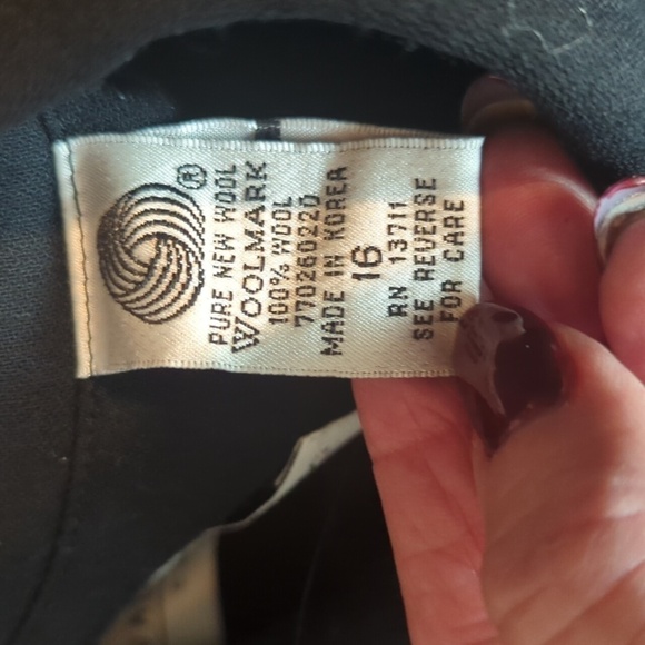 Black 100% wool Quiet Luxury sleek minimalist career hidden button blazer sz 16 - Picture 4 of 8